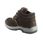 Bota First Nobuck Marrom Cano Médio Bico Plástico Cartom